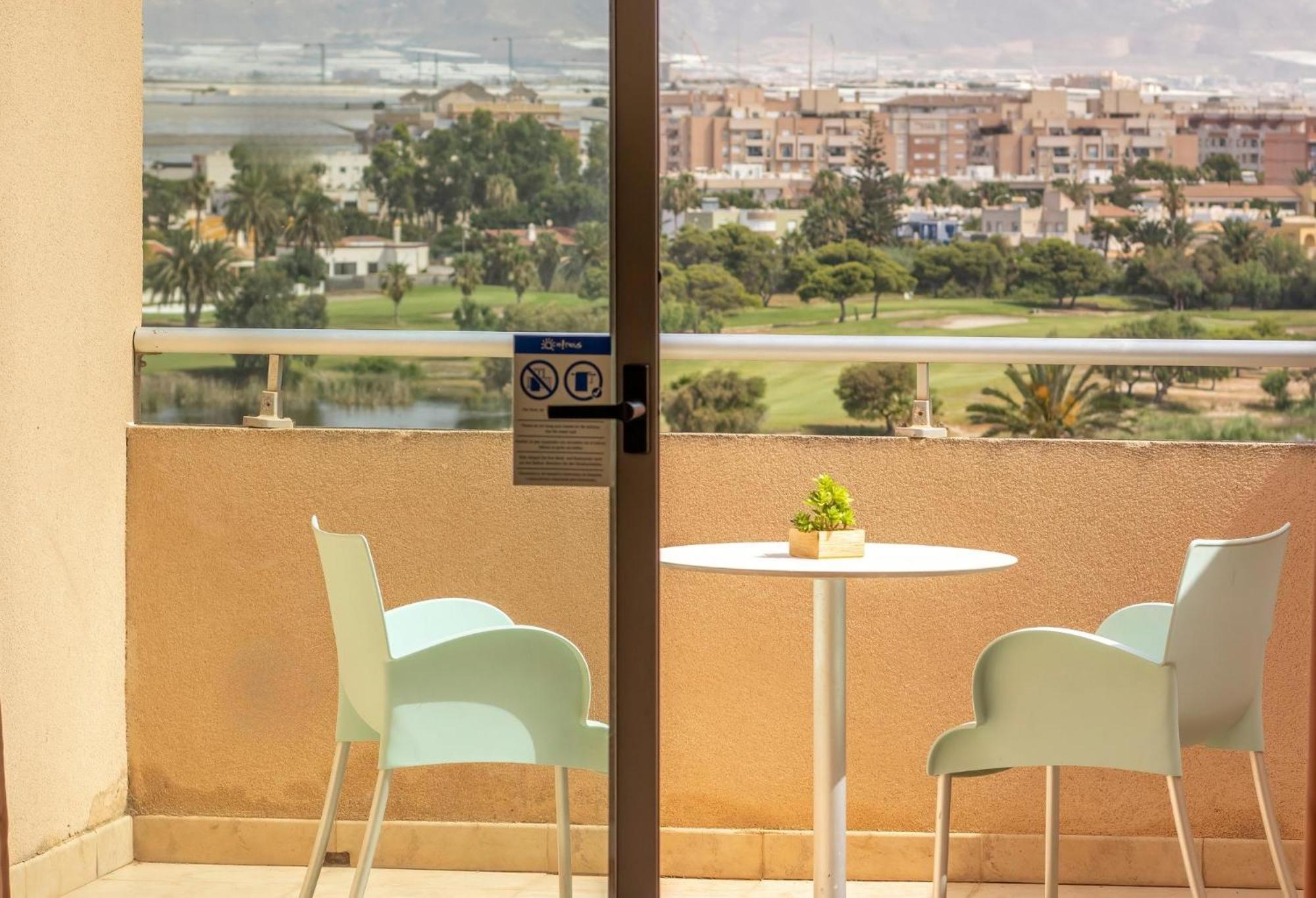 Hotel Fenix Family By Alegria Roquetas de Mar Esterno foto